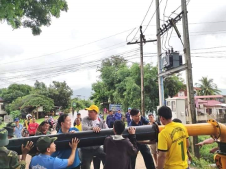  Champasak Governor Directs Flood Preparations in Pakse